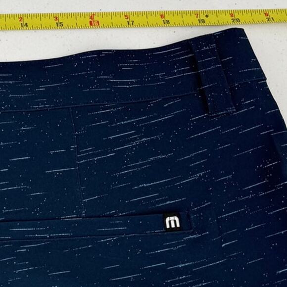 NWT Travis Mathew Solo Trip Dress Blues Eco Hybrid Performance Shorts, Size 40 - Picture 9 of 11